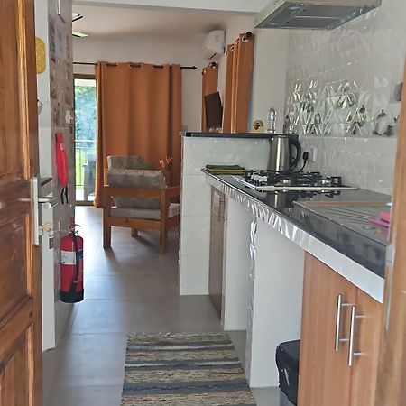 Solea Self Catering Hotel Виктория Екстериор снимка